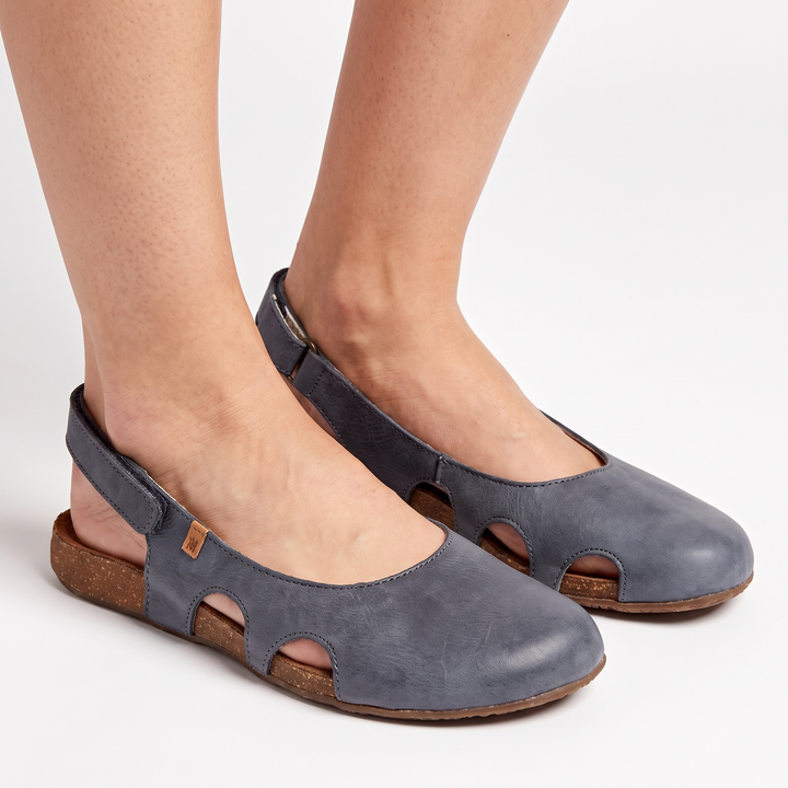 Women's Leather Flat Sandals Closed Toe Slip-On Cutout Comfort
