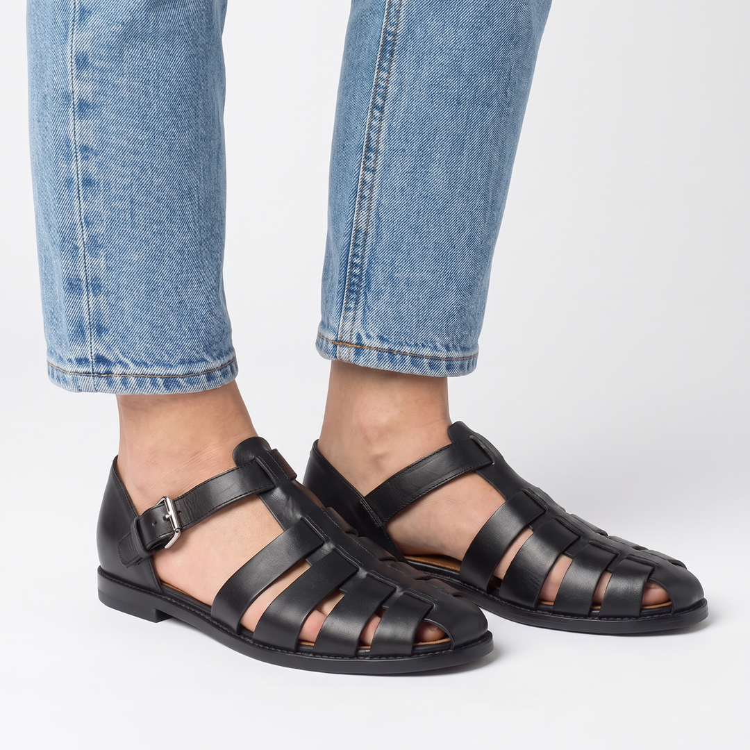 Women's Leather Fisherman Sandals Buckle Strap Closed Toe Flat