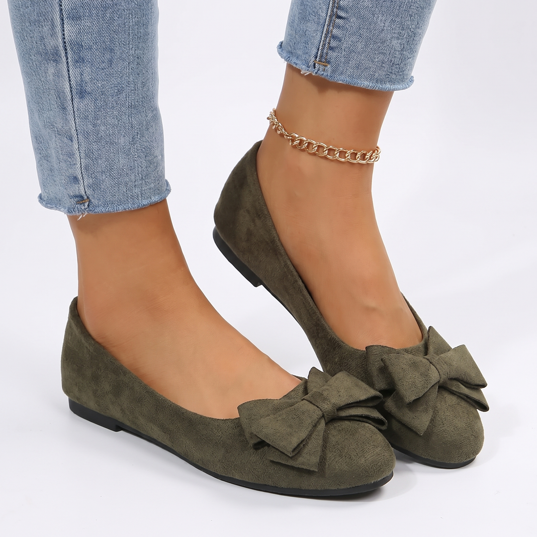 Women's Slip-On Walking Shoes with Ankle Support and Cushioned Footbed