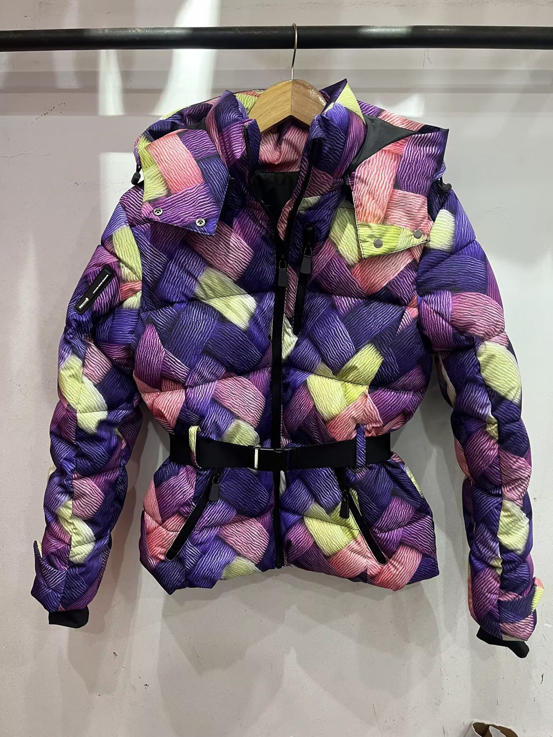 Women's Hooded Puffer Jacket Belted Padded Winter Coat Insulated Outerwear