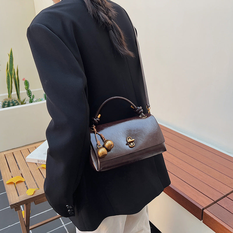 Women's Vintage Gold Clasp Luxury Crossbody Shoulder Bag